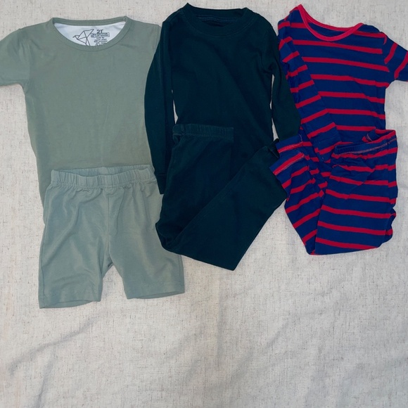 Boys 2T kickee/copper pearl - Picture 2 of 2